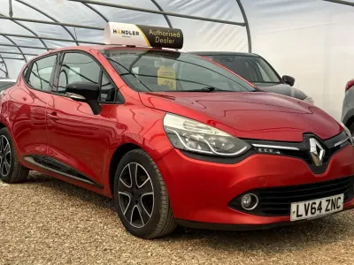 Used Renault Clio Dynamique 90 HP (66 kW) 2014 Red Hatchback