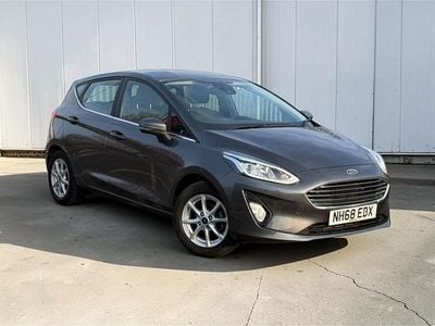 Used Ford Fiesta Zetec 70 HP (51 kW) 2019 Grey Hatchback