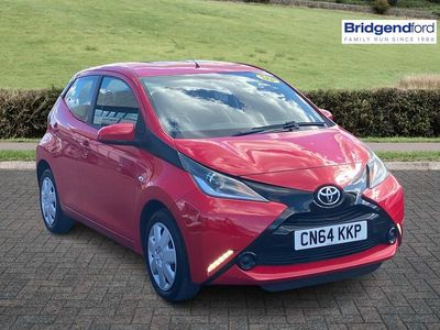 Red Used 2014 Toyota Aygo X-play Hatchback | £4,600 (Fair price)