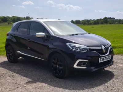 Used Renault Captur Signature S 108 HP (79 kW) 2018 Mauve/silver SUV
