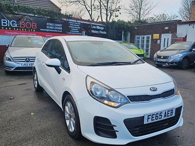 White Used 2015 Kia Rio Hatchback | £4,399 (Fair price)