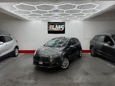 Used Ford Fiesta Titanium 100 HP (73 kW) 2017 Grey Hatchback