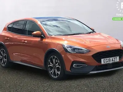Used Ford Focus Active X 150 HP (110 kW) 2019 Orange Hatchback