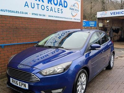 Used Ford Focus Titanium 150 HP (110 kW) 2016 Blue Hatchback