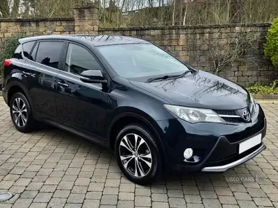 Usado Toyota RAV4 124 CV (91 kW) 2015 Negro SUV