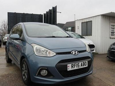 Used Hyundai i10 Premium 2015 Blue Hatchback