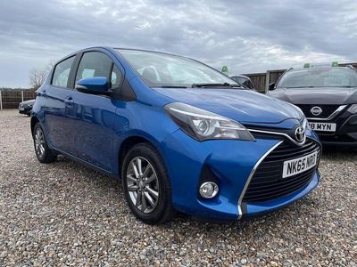 Used Toyota Yaris 2015 Blue Hatchback