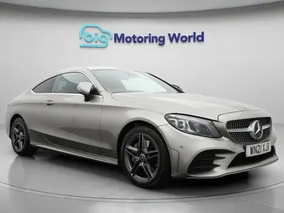 Second-hand Mercedes C300 AMG line 272 CP (200 kW) 2021 Argintiu Coupe