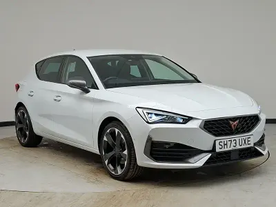 Używany Cupra Leon 150 KM (110 kW) 2023 Biały Hatchback
