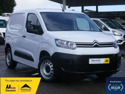 Usado Citroën Berlingo 100 HP (73 kW) 2022 Branco Monovolume