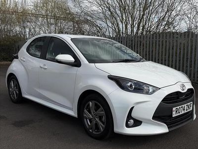 Used Toyota Yaris Hybrid 113 HP (83 kW) 2024 White Hatchback