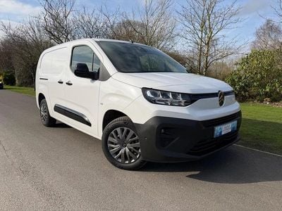 New Citroën Berlingo 100 HP (73 kW) 2025 White MPV