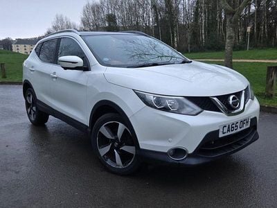 Used Nissan Qashqai N-TEC 2015 White SUV