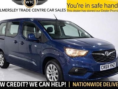 Second-hand Vauxhall Combo S 100 CP (73 kW) 2019 Albastru Monovolum