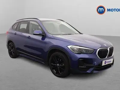 Begagnad BMW X1 Sport Line 220 HK (161 kW) 2021 Blå SUV