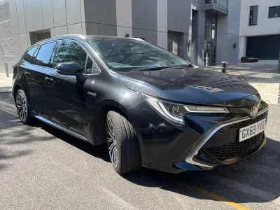 Used Toyota Corolla 122 HP (89 kW) 2019 Black Estate