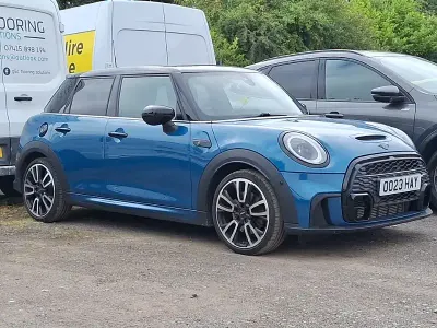 Used Mini Cooper S Sport 178 HP (130 kW) 2024 Blue Hatchback