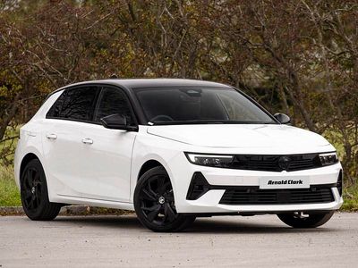New Vauxhall Astra 130 HP (95 kW) 2026 Brilliant paint  arctic white Hatchback