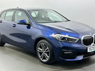 Używany BMW 118 Sport Line 150 KM (110 kW) 2020 Niebieski Hatchback