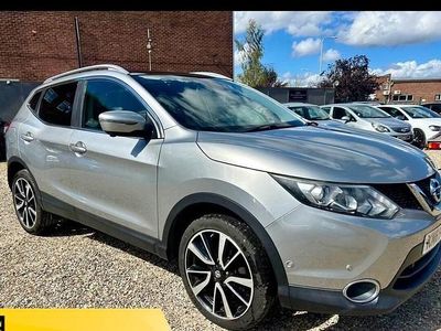 Used Nissan Qashqai Tekna 115 HP (84 kW) 2016 Silver SUV