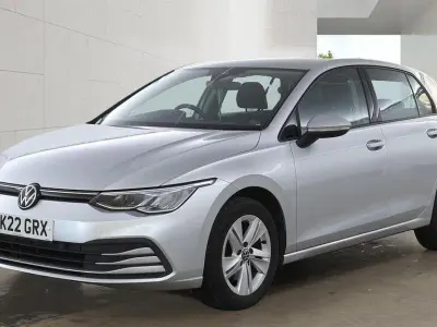 Used VW Golf VIII Life 115 HP (84 kW) 2022 Silver Hatchback