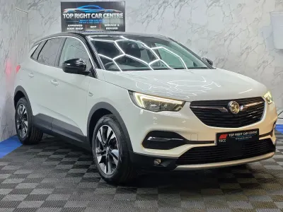 Used Vauxhall Grandland X Sport 130 HP (95 kW) 2018 White SUV