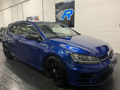 Usado VW Golf VII R 300 HP (220 kW) 2016 Azul Citadino