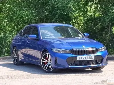 Begagnad BMW 320 M Sport 190 HK (139 kW) 2024 Blå Sedan