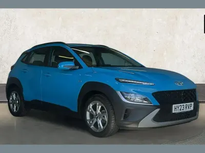 Używany Hyundai Kona SE 120 KM (88 kW) 2023 Niebieski SUV