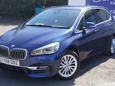 Begagnad BMW 220 Luxury Line 190 HK (139 kW) 2018 Blå Minibuss