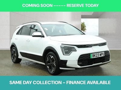 Begagnad Kia e-Niro 11 kW (15 HK) 2023 Vit SUV
