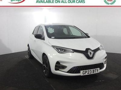 Used Renault Zoe Iconic 100 kW (136 HP) 2023 White Hatchback