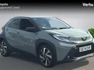 Used Toyota Aygo X 72 HP (52 kW) 2024 Green SUV