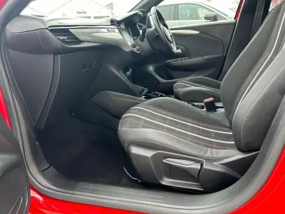 Second-hand Vauxhall Corsa-e Edition 100 kW (136 CP) 2022 Roșu Hatchback