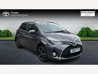 Used Toyota Yaris Design 100 HP (73 kW) 2016 Grey Hatchback