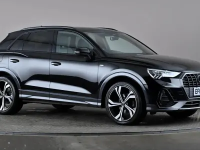 Usado Audi Q3 Comfort 150 HP (110 kW) 2020 Preto SUV