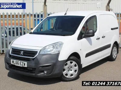 Used Peugeot Partner 100 HP (73 kW) 2016 White
