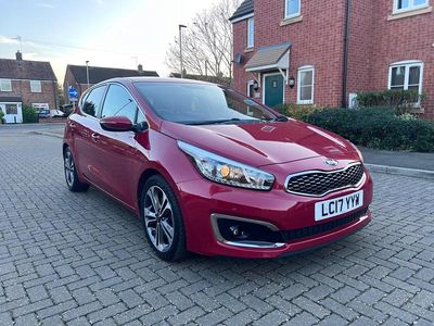 Używany Kia Ceed 134 KM (98 kW) 2017 Czerwony Hatchback