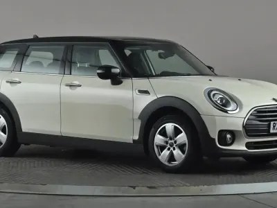 Usado Mini Cooper Clubman Classic 136 CV (100 kW) 2020 Blanco Familiar