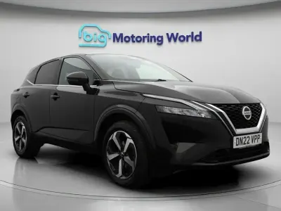 Used Nissan Qashqai N-Connecta 140 HP (102 kW) 2022 Black SUV
