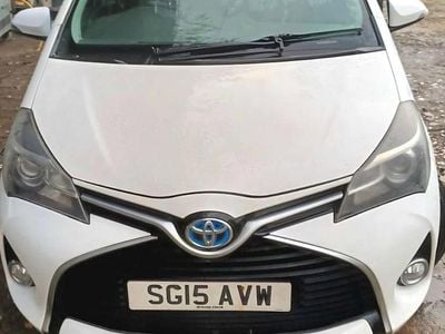 Used Toyota Yaris Hybrid 2015