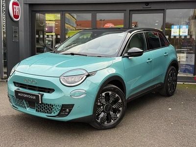 New Fiat 600 La Prima 134 HP (98 kW) 2025 White bicolour black roof Hatchback