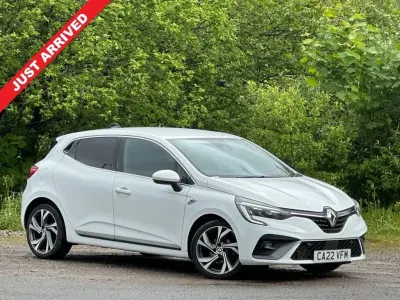 Begagnad Renault Clio V RS Line 90 HK (66 kW) 2022 Vit Halvkombi