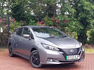 Used Nissan Leaf N-Connecta 159 kW (217 HP) 2023 Grey Hatchback