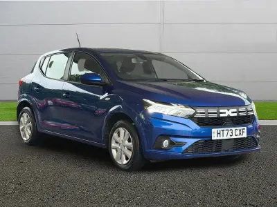 Begagnad Dacia Sandero Expression 100 HK (73 kW) 2023 Blå Halvkombi