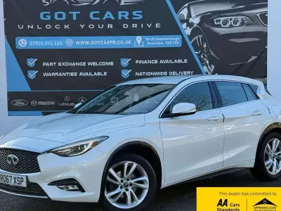 Used Infiniti Q30 Business Executive 109 HP (80 kW) 2018 White Hatchback