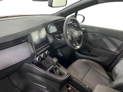 Used Renault Clio V Techno 145 HP (106 kW) 2025 Orange  Hatchback