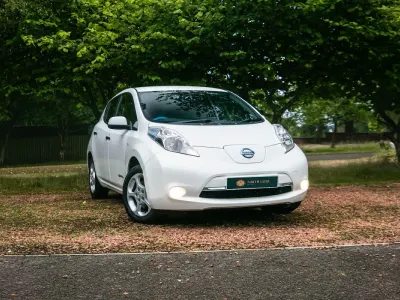 Used Nissan Leaf Acenta 80 kW (109 HP) 2017 White Hatchback
