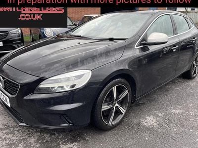 Used Volvo V40 R-Design 122 HP (89 kW) 2017 Black Hatchback