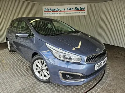 Używany Kia Ceed 134 KM (98 kW) 2017 Niebieski Hatchback